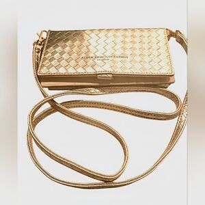 Adrienne Vittadini Gold Crossbody Bag With Phone Charger